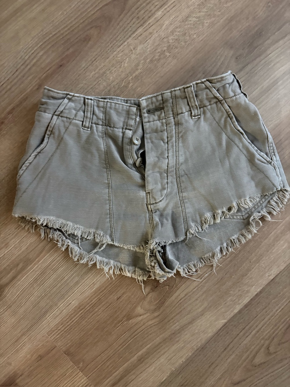 Free People Frayed Hem Short Shorts